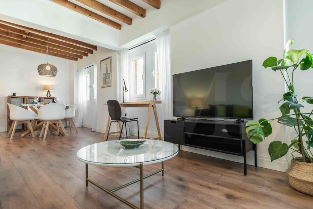 Modern Apartment Next To The Cervantes Theatre By Rems مالقة المظهر الخارجي الصورة