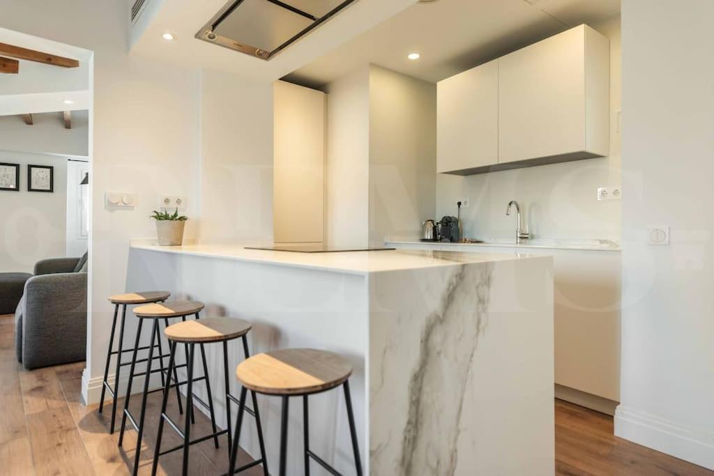 Modern Apartment Next To The Cervantes Theatre By Rems مالقة المظهر الخارجي الصورة
