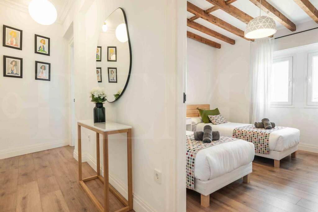 Modern Apartment Next To The Cervantes Theatre By Rems مالقة المظهر الخارجي الصورة