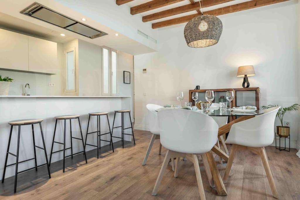 Modern Apartment Next To The Cervantes Theatre By Rems مالقة المظهر الخارجي الصورة