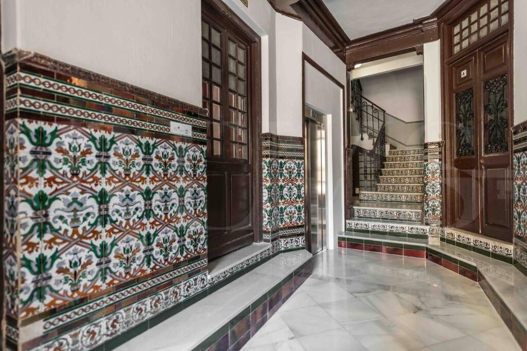 Modern Apartment Next To The Cervantes Theatre By Rems مالقة المظهر الخارجي الصورة